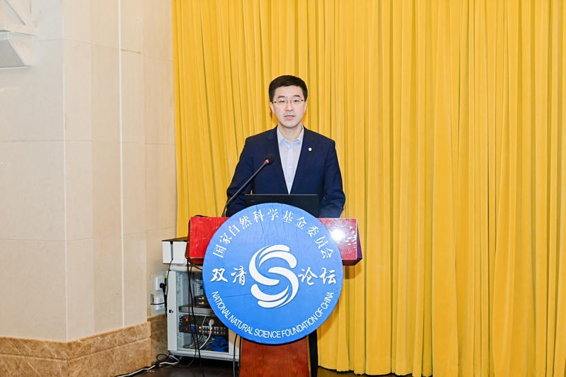 20250401-第406期双清论坛“大模型时代数智商务的理论和方法”召开-黄山图片社摄影-过勇致辞.JPG