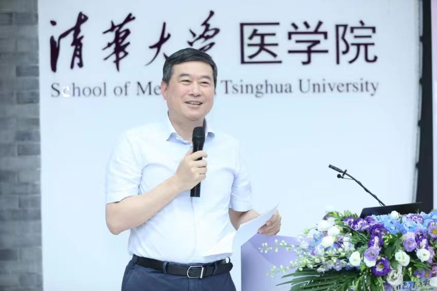 20220826-医学院迎新会-董家鸿-石加东.jpg