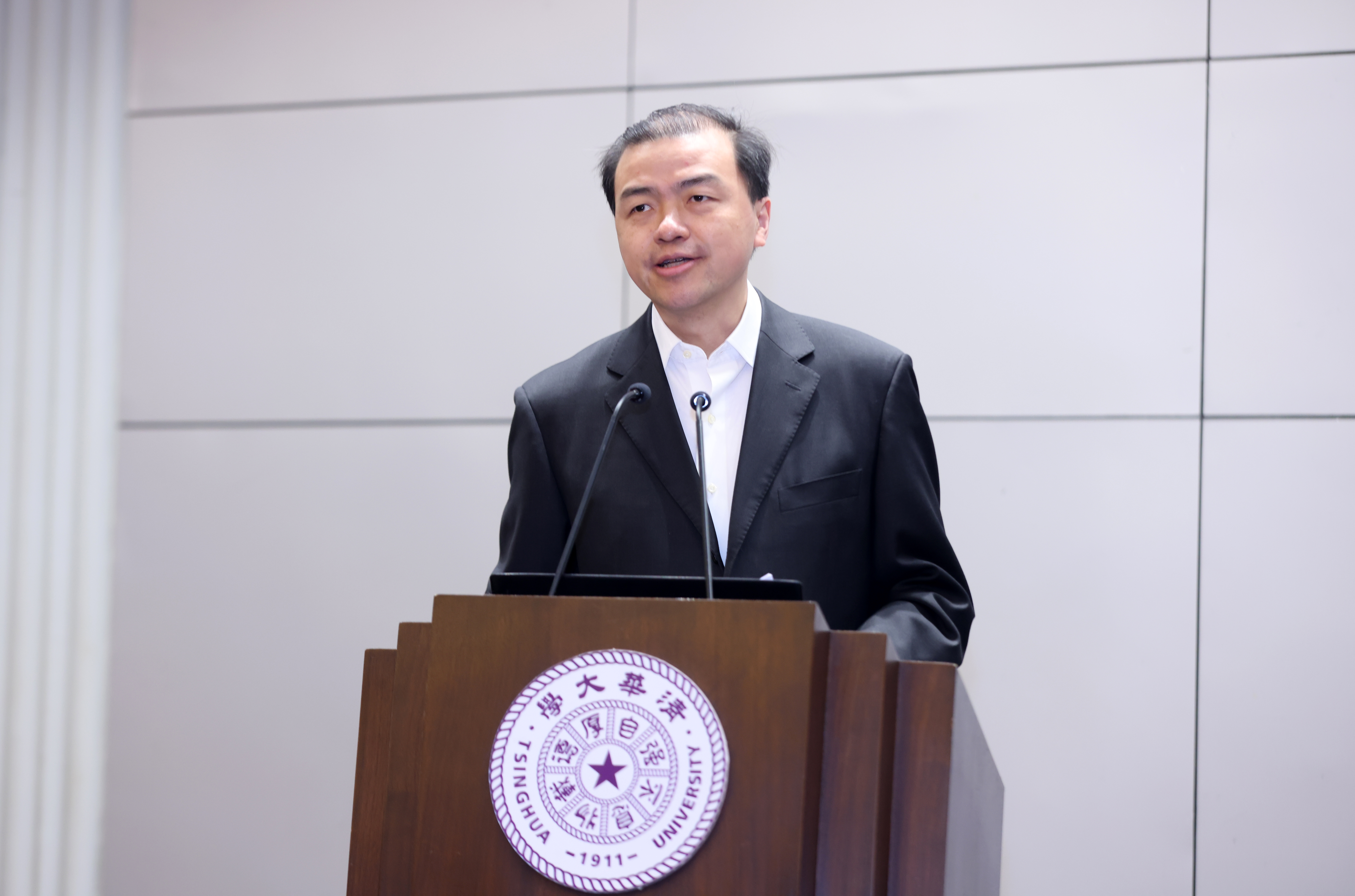 20240402-金沙集团3354cc召开2024年全校安全稳定工作会议-孙波-向波涛 (1).JPG