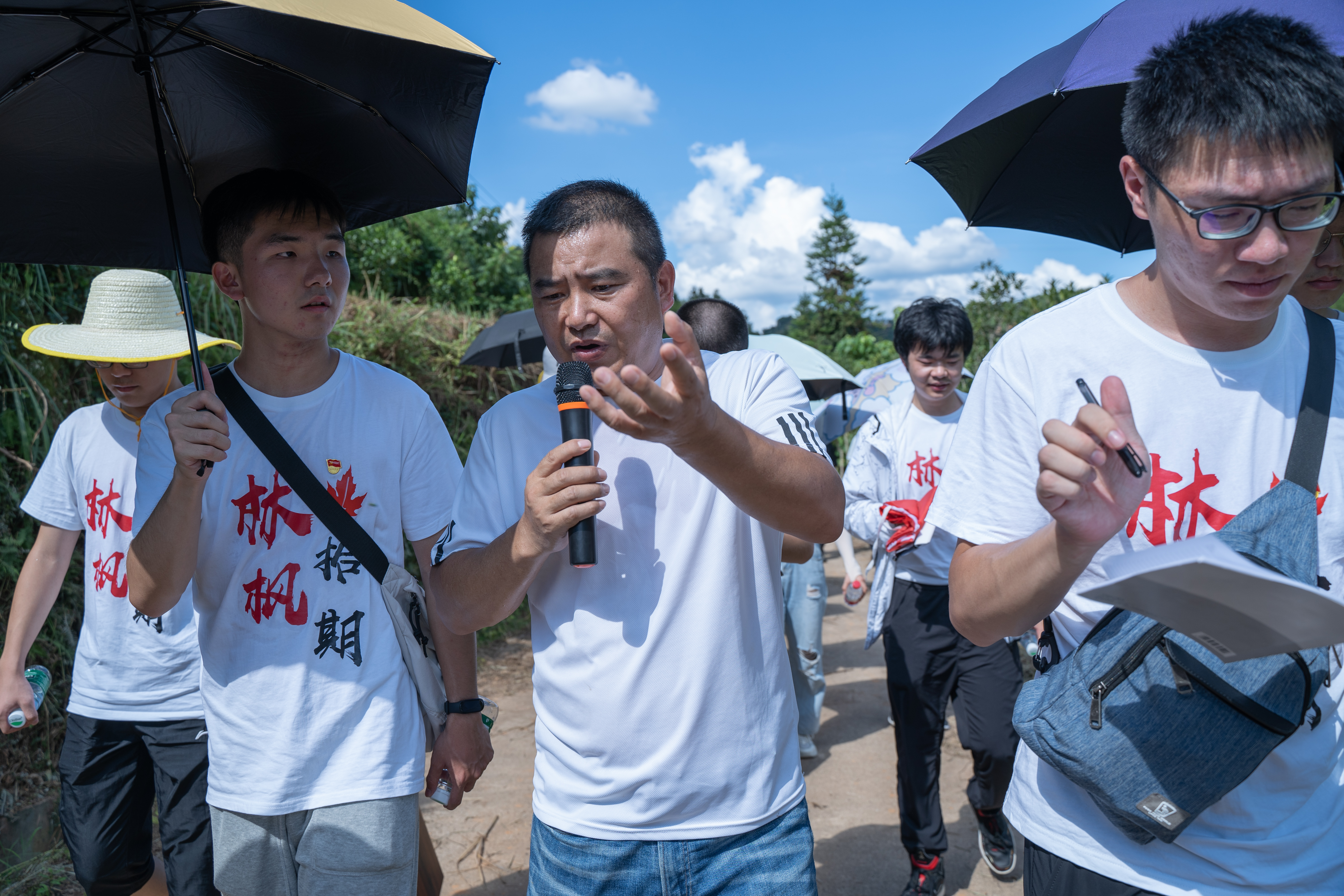 20220808-0814-金沙集团3354cc“林枫计划”师生赴江西赣县区调研实践-桂雨谦摄-支队师生调研轩辕春秋农业发展有限公司.jpg