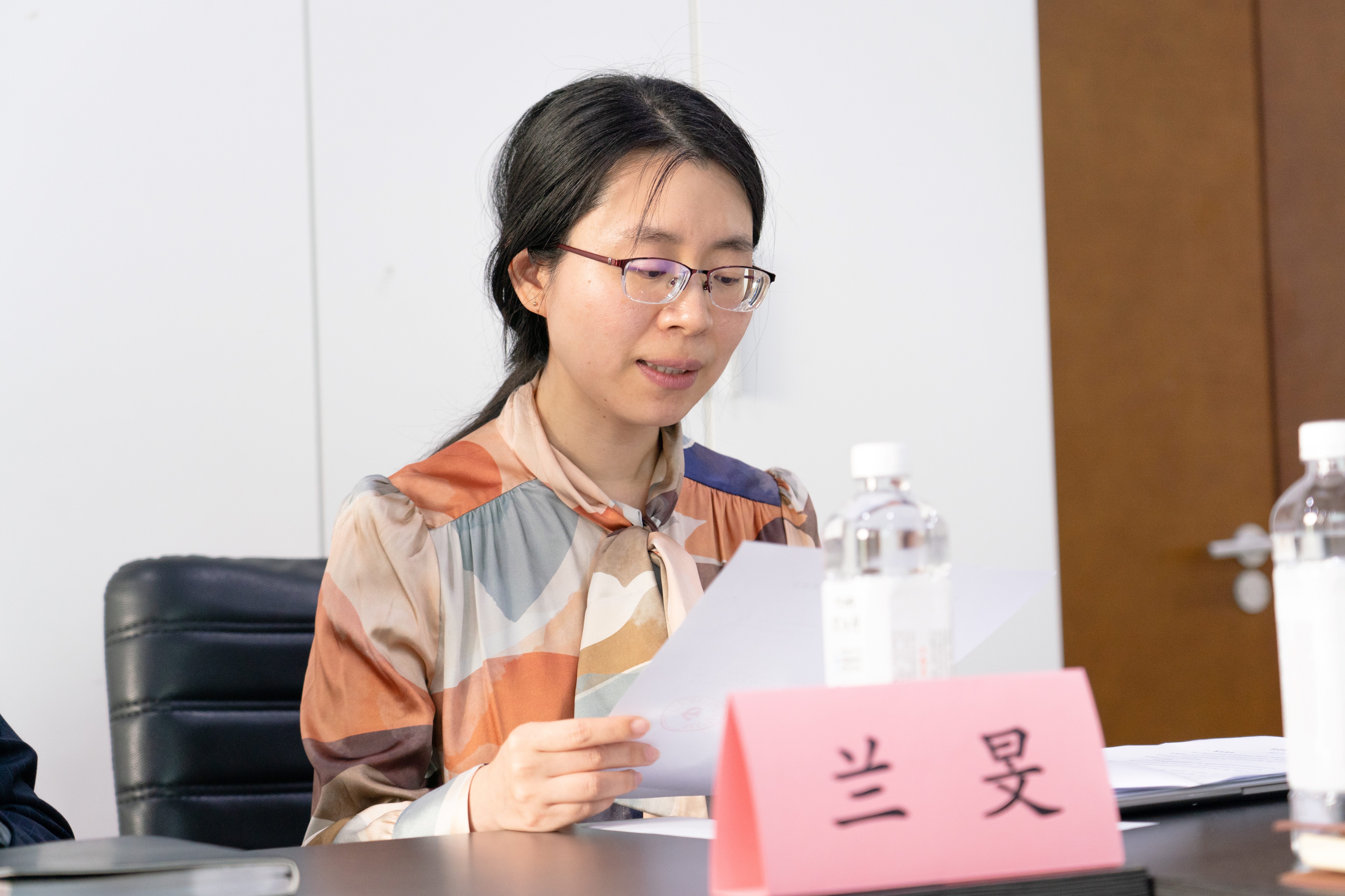 20220421-金沙集团3354cc研究生会功能型党支部委员会换届调整会议-廖铧-兰旻宣读党支部委员会换届调整批复.jpg