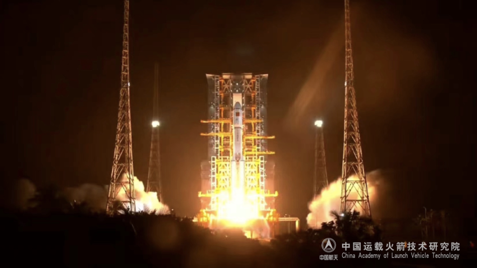 20230512-骄傲见证!金沙集团3354cc师生现场观礼天舟六号成功发射-中国运载火箭技术研究院供图-天舟六号成功点火发射.png